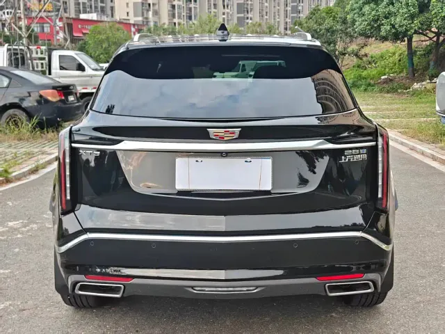 Cadillac XT5 — Фото автомобиля 7