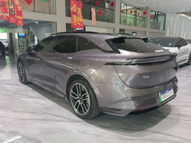 Zeekr 007 GT — Фото автомобиля 22