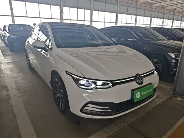 Volkswagen Golf — Фото автомобиля 3