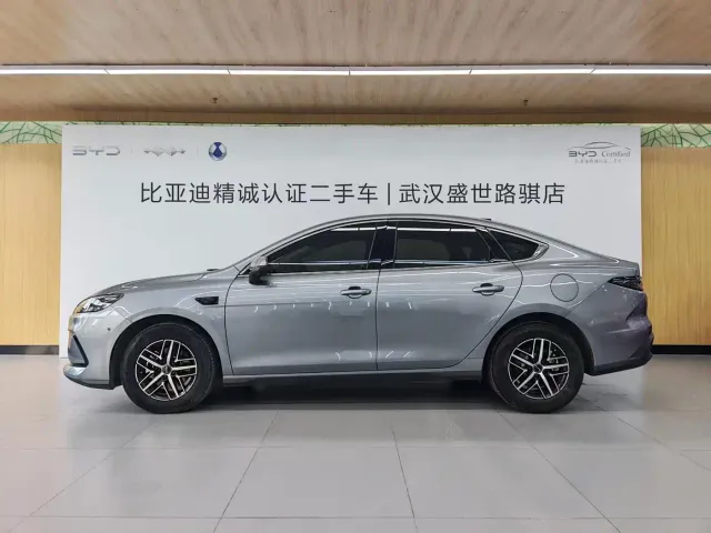 BYD Seal 05 DM-i — Фото автомобиля 3