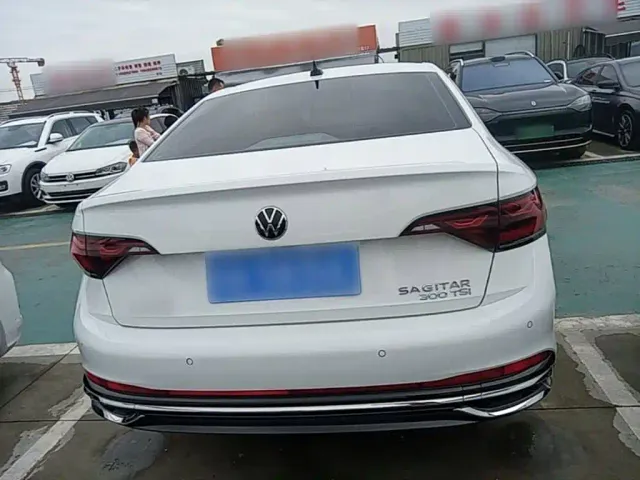 Volkswagen Sagitar — Фото автомобиля 5