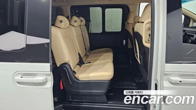 Hyundai Staria Staria 4WD Tourer 9 мест — Фото автомобиля 10