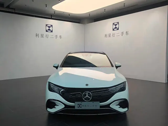 Mercedes-Benz EQE — Фото автомобиля 2