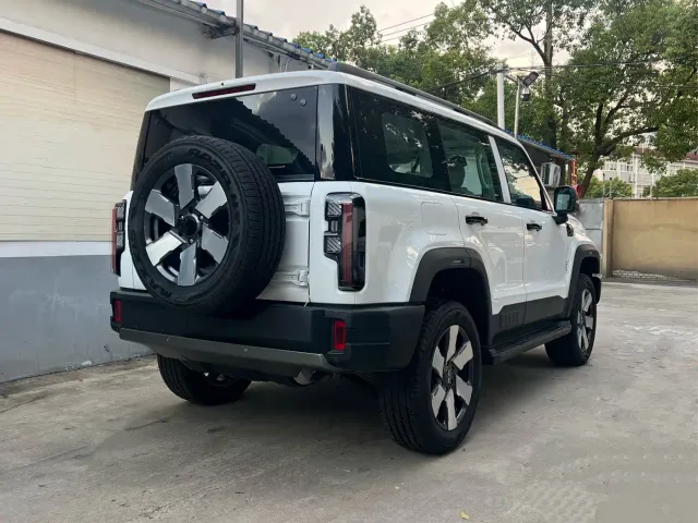 BAIC BJ40 — Фото автомобиля 6