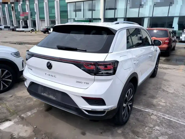 Volkswagen T-Roc — Фото автомобиля 6