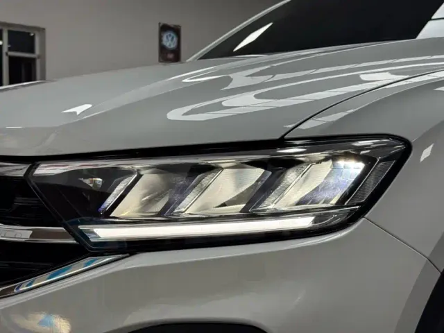 Volkswagen T-Roc — Фото автомобиля 21