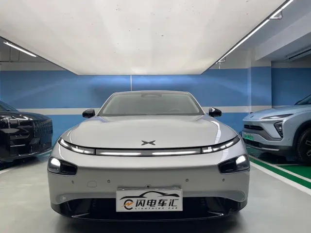 Xpeng P7 — Фото автомобиля 2