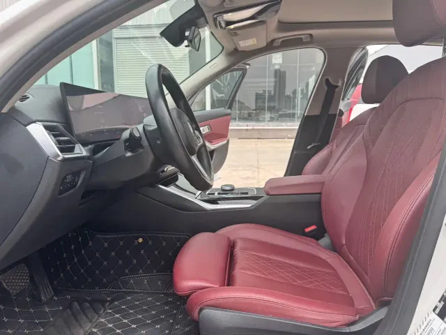 BMW i3 — Фото автомобиля 10
