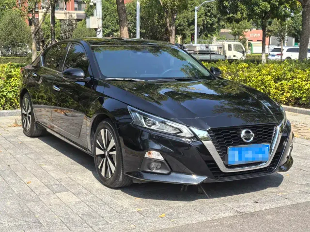 Nissan Teana — Фото автомобиля 3