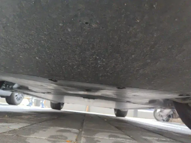 Tesla Model Y — Фото автомобиля 23