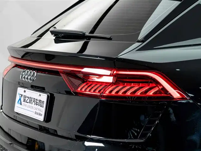 Audi Q8 — Фото автомобиля 8