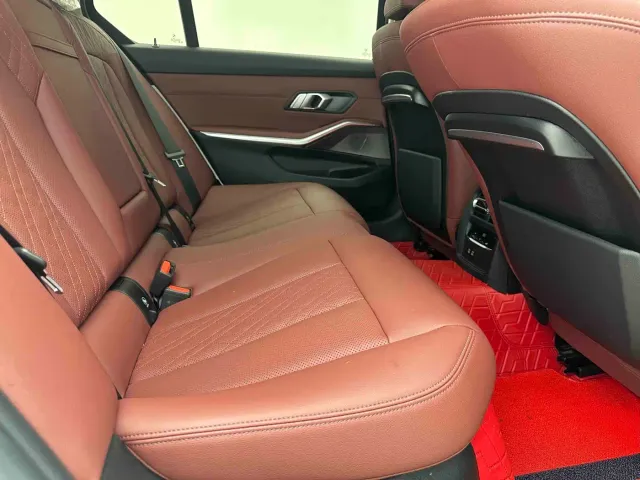 BMW 3 Series — Фото автомобиля 13