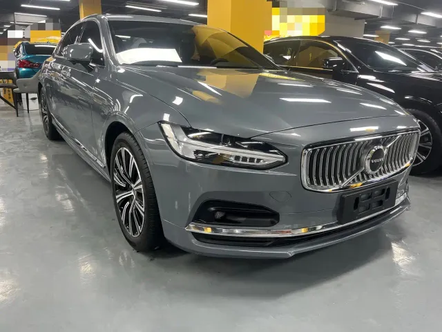 Volvo S90 — Фото автомобиля 3