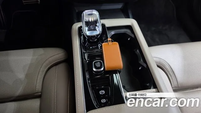 Volvo S90 — Фото автомобиля 12