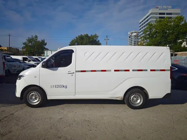 Wuling Yangguang — Фото автомобиля 12