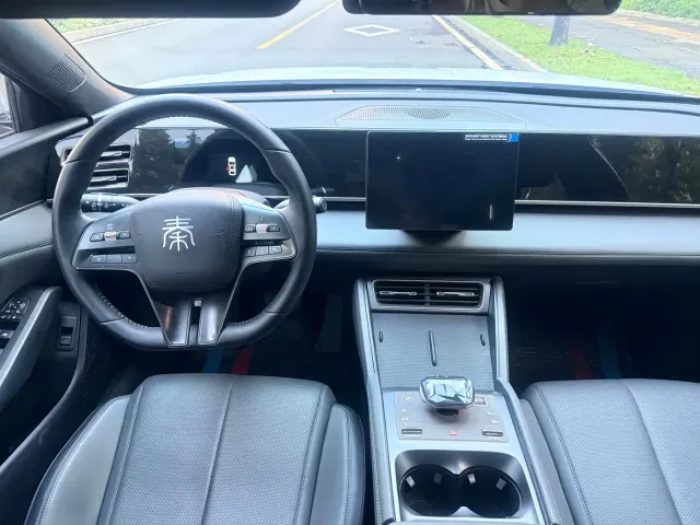 BYD Qin L — Фото автомобиля 22