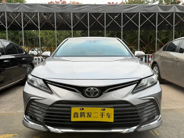 Toyota Camry — Фото автомобиля 2