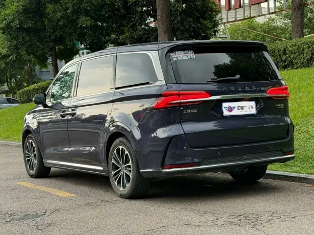 Roewe iMAX8 — Фото автомобиля 4