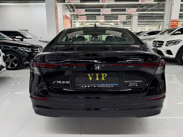 Honda Accord — Фото автомобиля 8