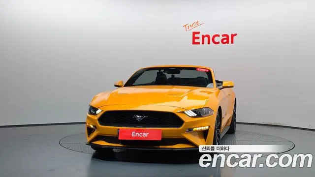 Ford Mustang — Фото автомобиля 2