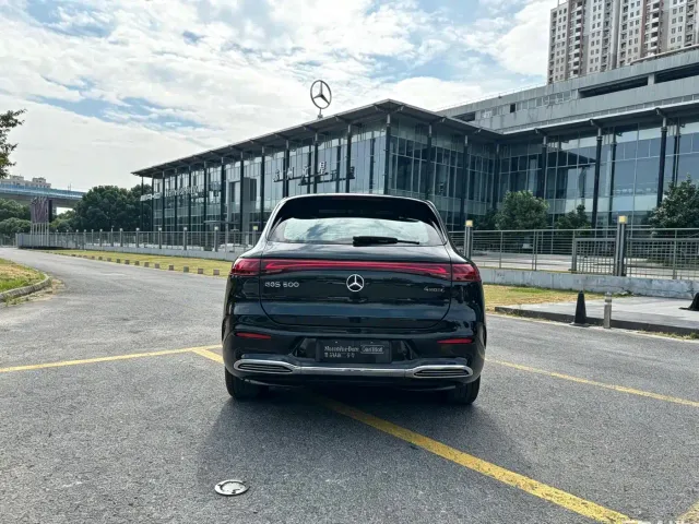 Mercedes-Benz EQS SUV — Фото автомобиля 26
