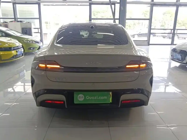 Xiaomi SU7 — Фото автомобиля 5