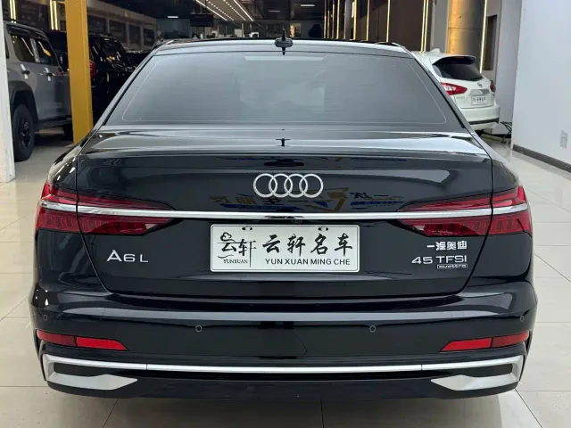 Audi A6L — Фото автомобиля 14