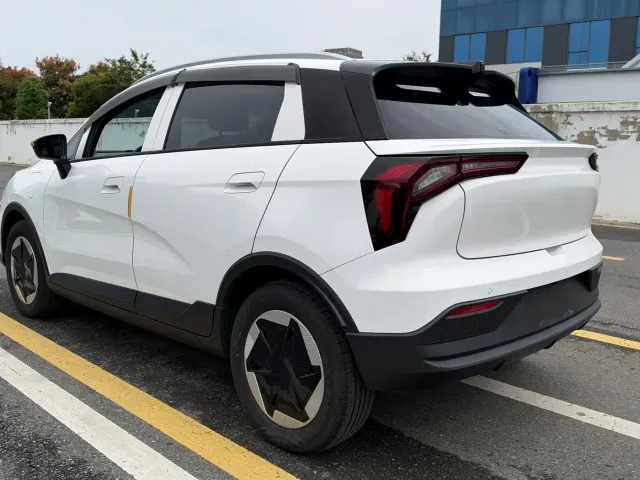 Geely Geometry E Firefly — Фото автомобиля 13