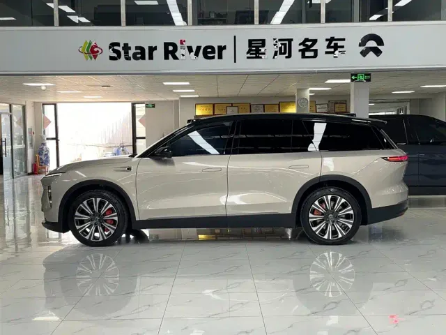 Nio ES8 — Фото автомобиля 4