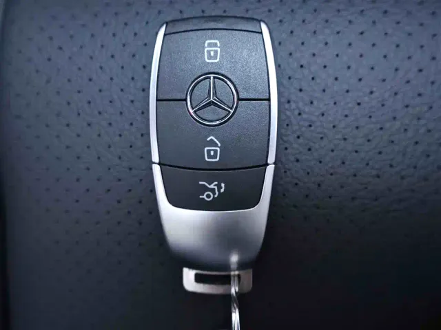 Mercedes-Benz GLE-Class — Фото автомобиля 25