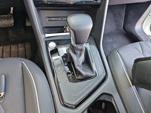 Volkswagen Tiguan L — Фото автомобиля 13