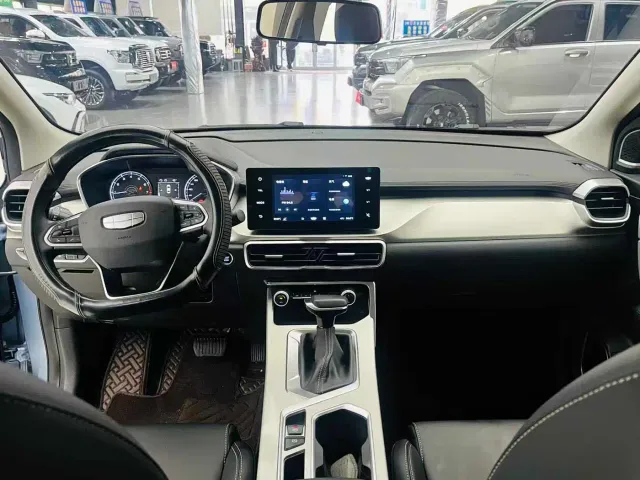 Geely Binyue — Фото автомобиля 8