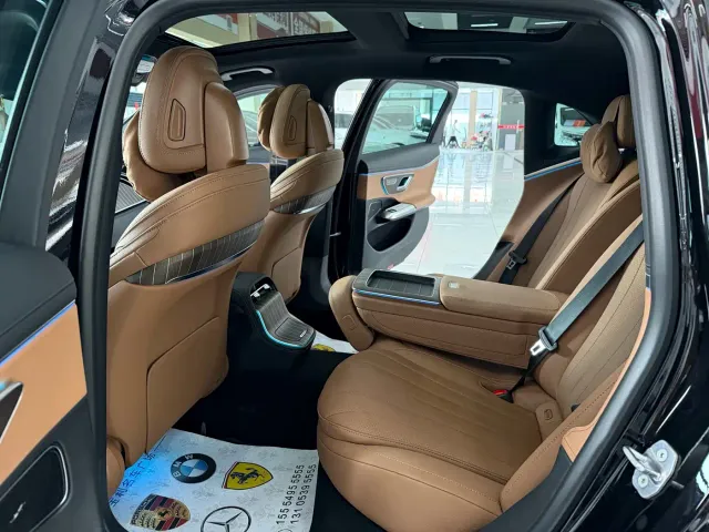 Mercedes-Benz E-Class — Фото автомобиля 9