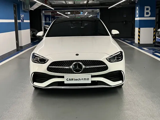 Mercedes-Benz C-Class — Фото автомобиля 2