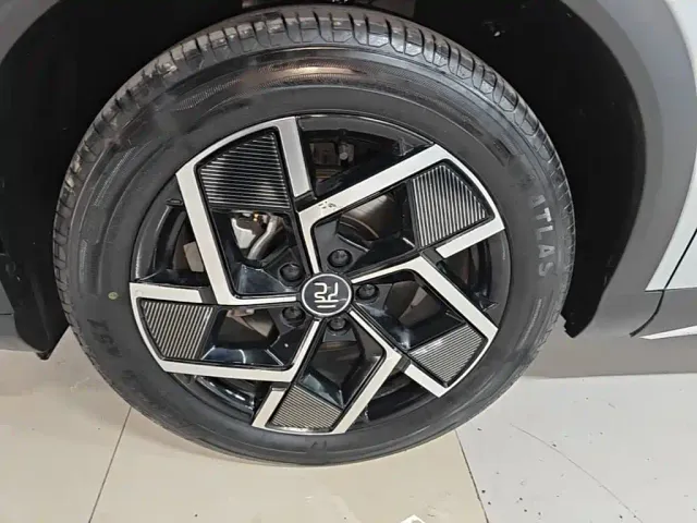 BYD Yuan PLUS — Фото автомобиля 22
