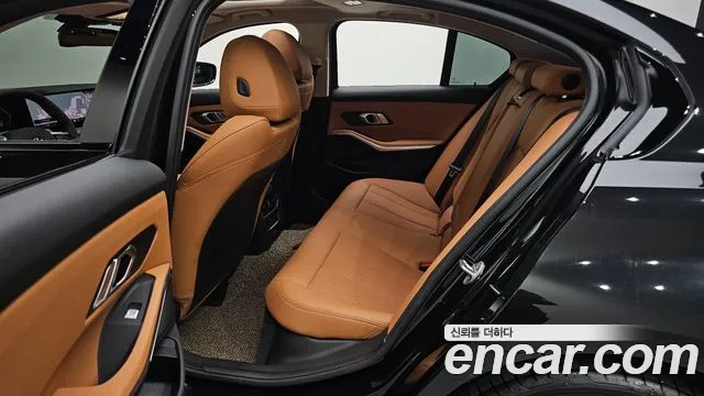 BMW 3-Series 3 серия (G20) — Фото автомобиля 12