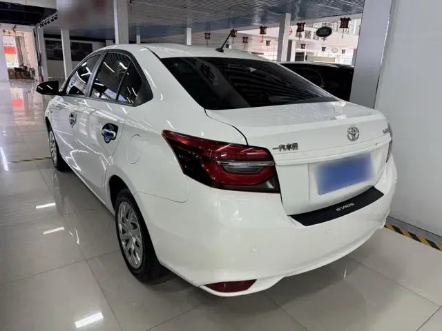 Toyota Vios — Фото автомобиля 14