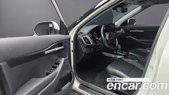 Kia Seltos Seltos Бензин 1.6 турбо 2WD — Фото автомобиля 10