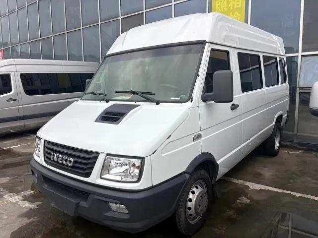 Фотография автомобиля — Iveco Daily
