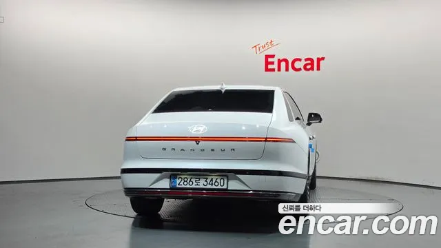 Hyundai Grandeur GN7 — Фото автомобиля 4