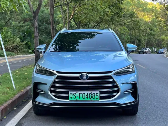 BYD Tang — Фото автомобиля 2