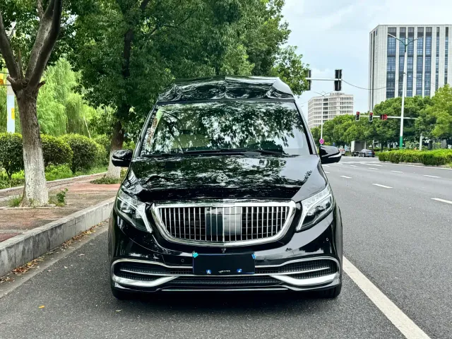 Mercedes-Benz V-Class — Фото автомобиля 2