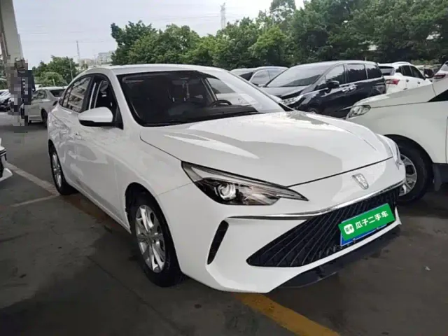 Roewe i5 — Фото автомобиля 21