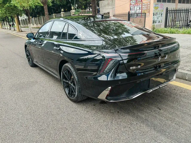 Hongqi H6 — Фото автомобиля 5