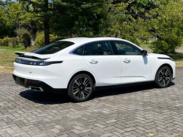 Changan Eado — Фото автомобиля 6