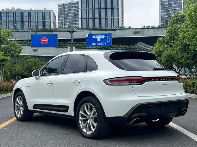 Porsche Macan — Фото автомобиля 14