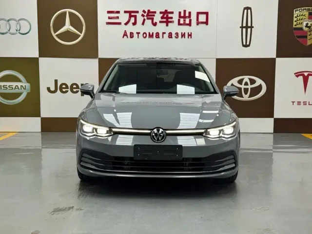 Volkswagen Golf — Фото автомобиля 2
