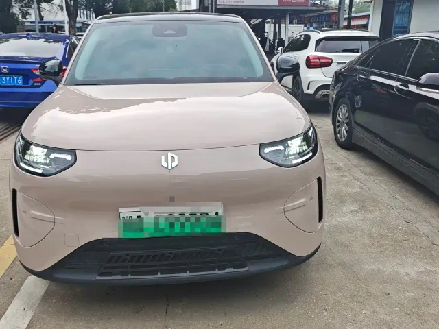 Leapmotor A10 — Фото автомобиля 2