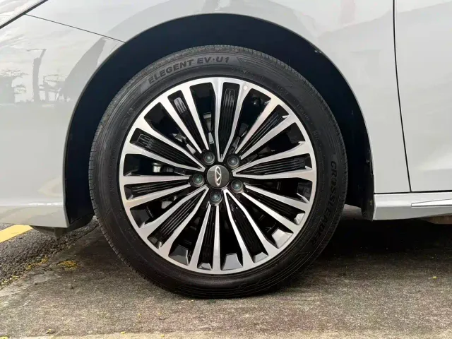Chery Fulwin A8L — Фото автомобиля 13