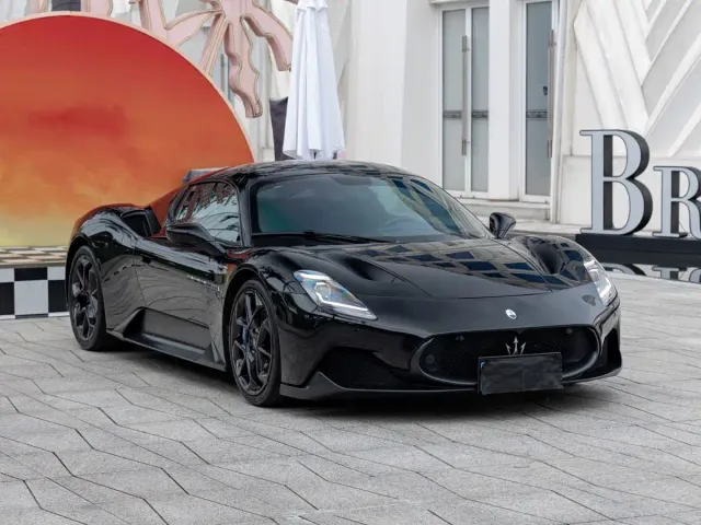 Maserati MC20 — Фото автомобиля 2